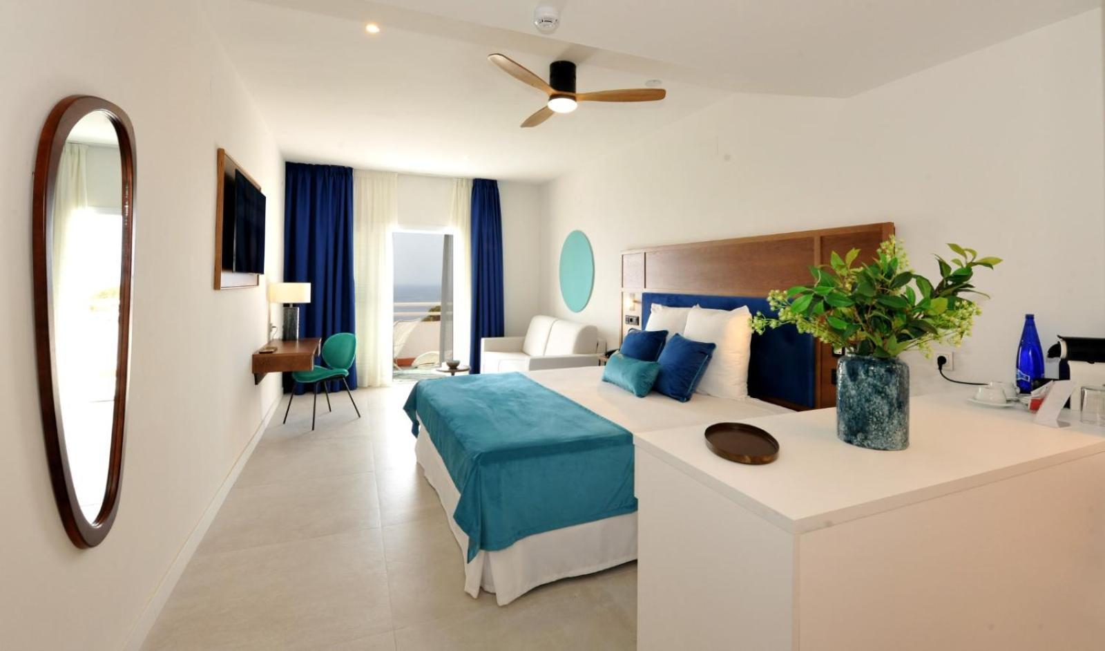 Hotel Salobrena Suites